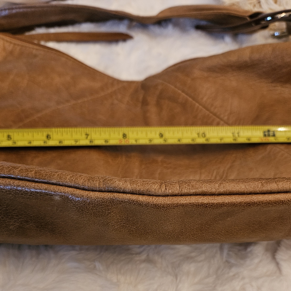 HOBO Tan Leather Shoulder Bag - Picture 8 of 12